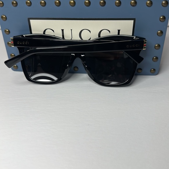 GUCCI Grey Gradient Butterfly Ladies Sunglasses GG0459S 001 54 - Picture 11 of 16